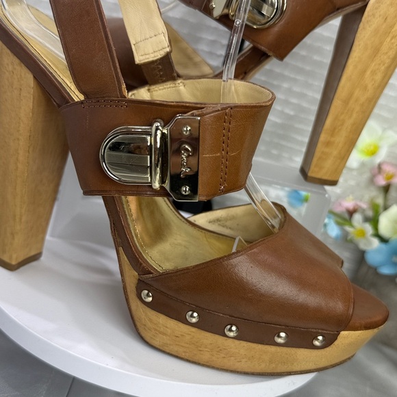 (A) COACH Women's Darcey Peep-Toe Platform Heels with Silver Wooden Buckle,Sz 9B - Picture 2 of 15